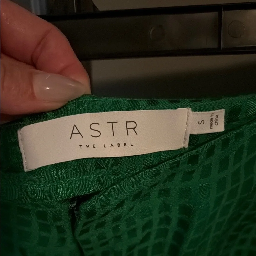 Astr Green Patterned Wide Leg Pants - Picture 2 of 4